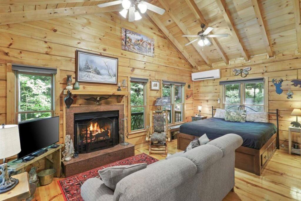 Open Studio Lodge At Little Rock Creek Cherry Log Bagian luar foto